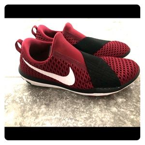 Women’s 8.5 Nike Free Connect Cross Trainers